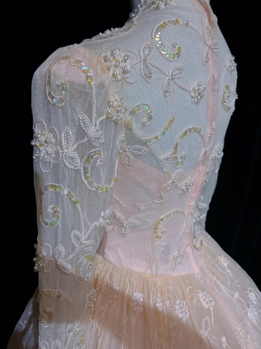 Princess Prom Dresses Ball Gown V Neck Pink Lace With Long Sleeves With Pearls Formal Evening Outfits N3878