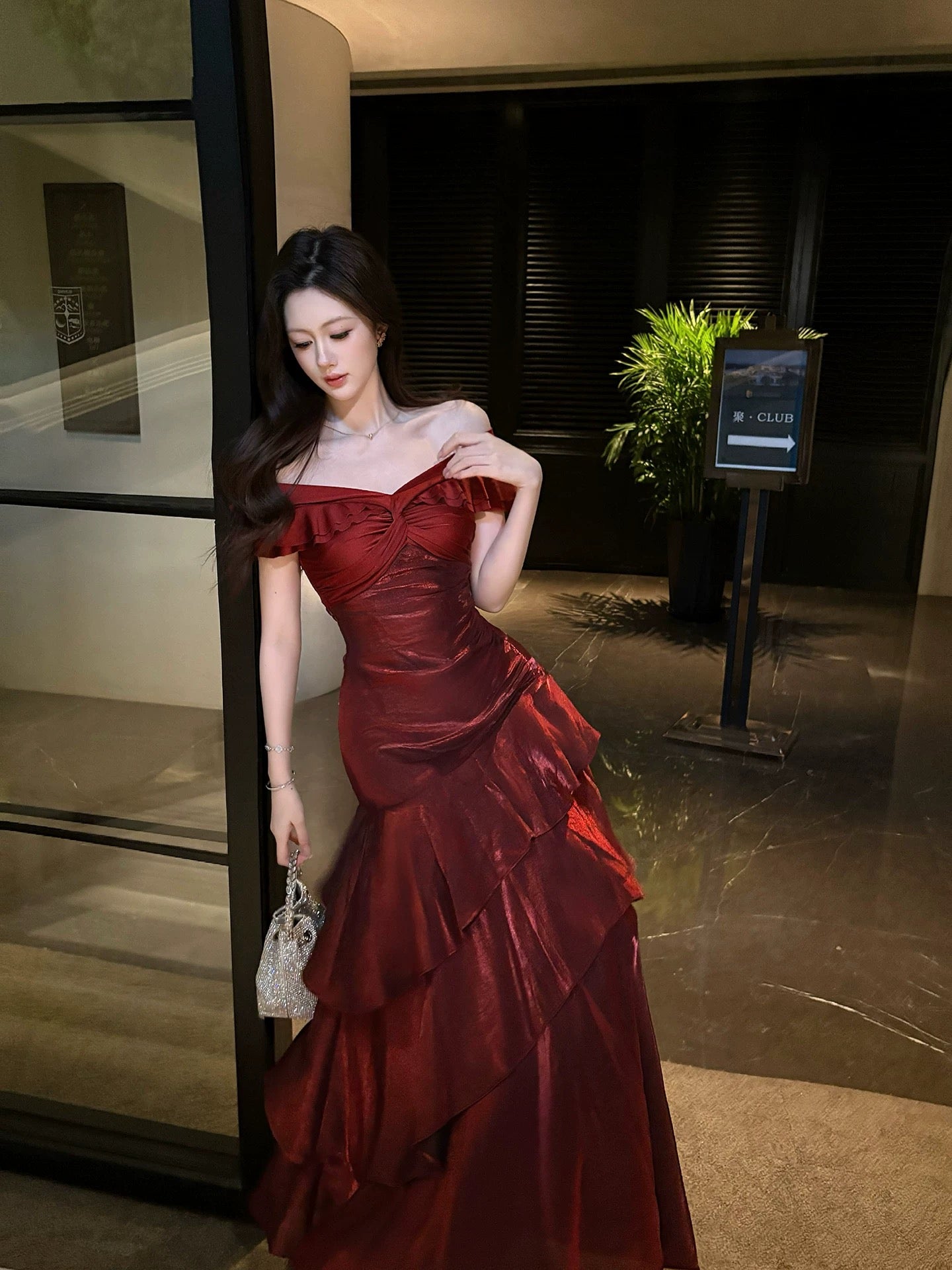 Classy Mermaid Off The Shoulder Black With Short Sleeves Long Formal Gowns Prom Dresses N2056
