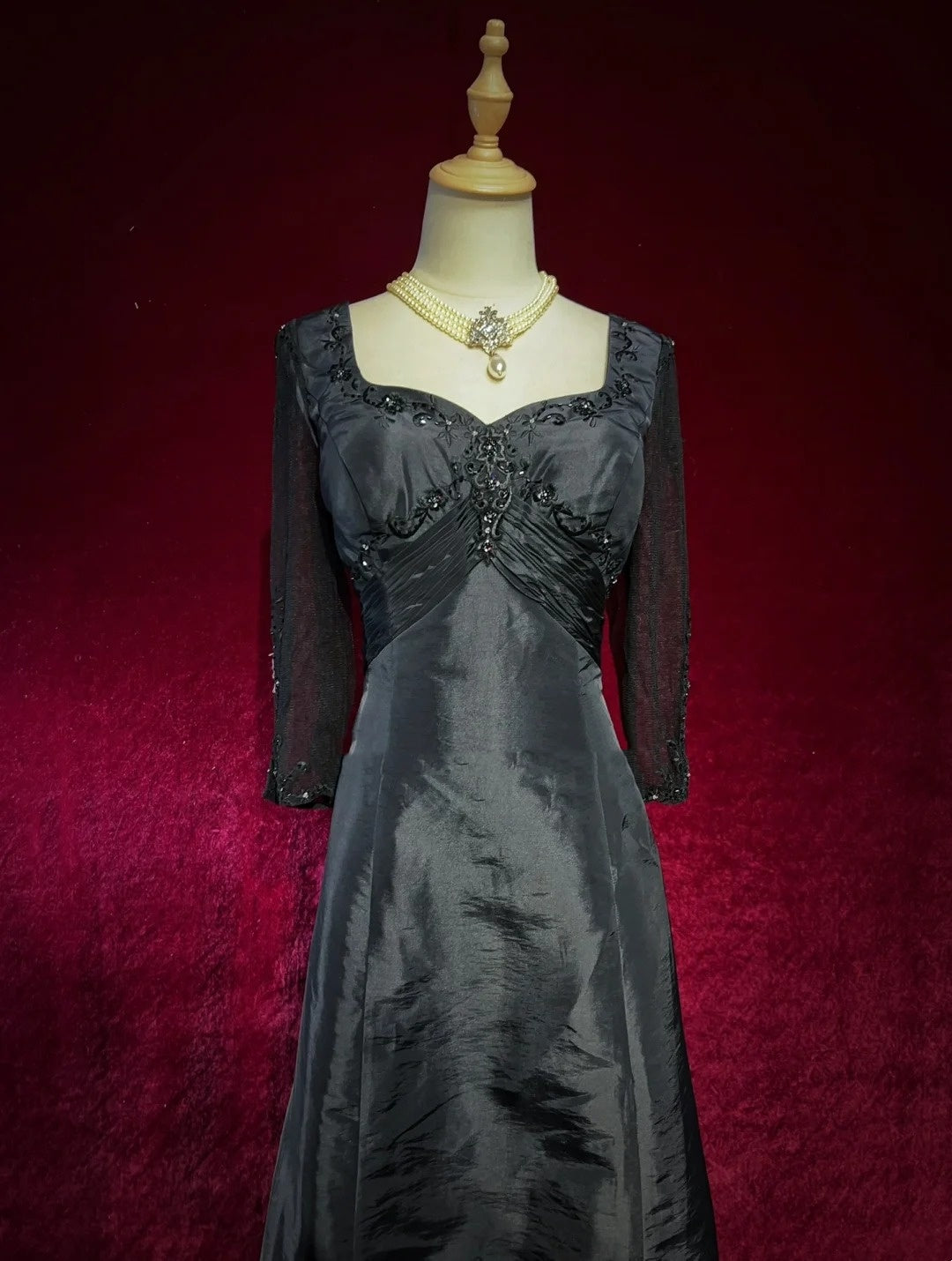 Charming Prom Dresses A Line Black Tie Dress With Embroidered Beaded Long Sleeves Formal Evening Outfits N3694
