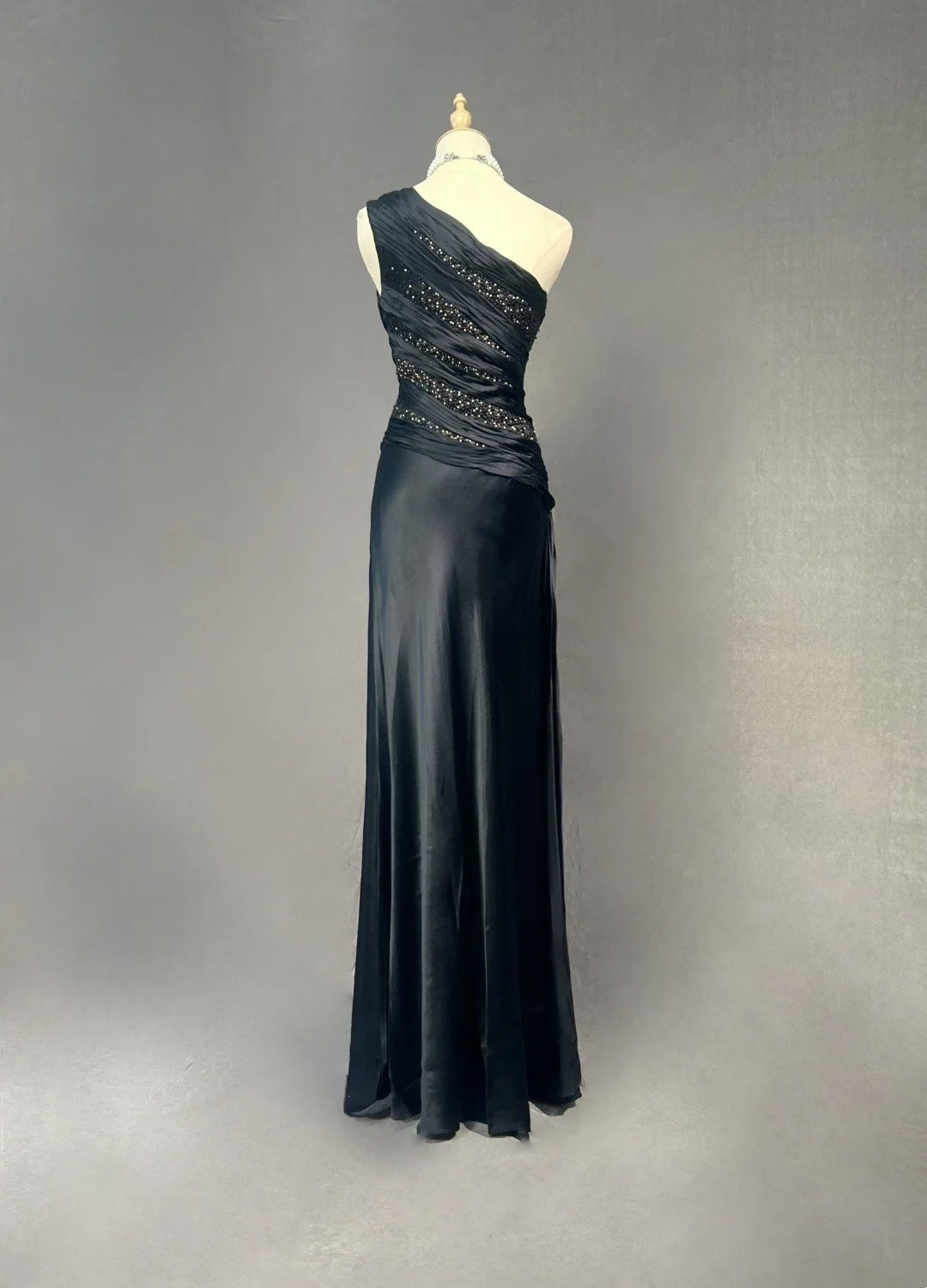 Classy Prom Dresses Mermaid One Shoulder Satin Black Tie Dress With Beaded Long Formal Evening Outfits N3704