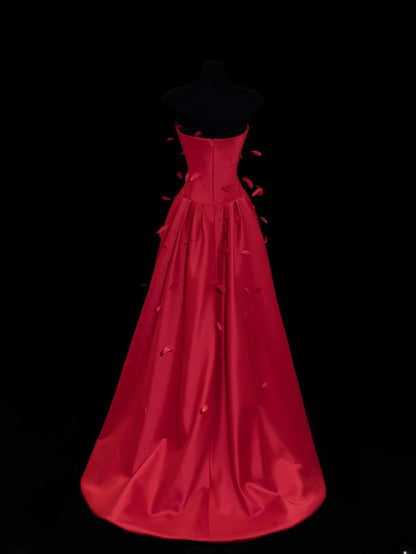 Ball Gowns Prom Dress Aesthetic Strapless Red Satin With Feather Style Impress Long Prom Dresses Party Formal Gowns SA027
