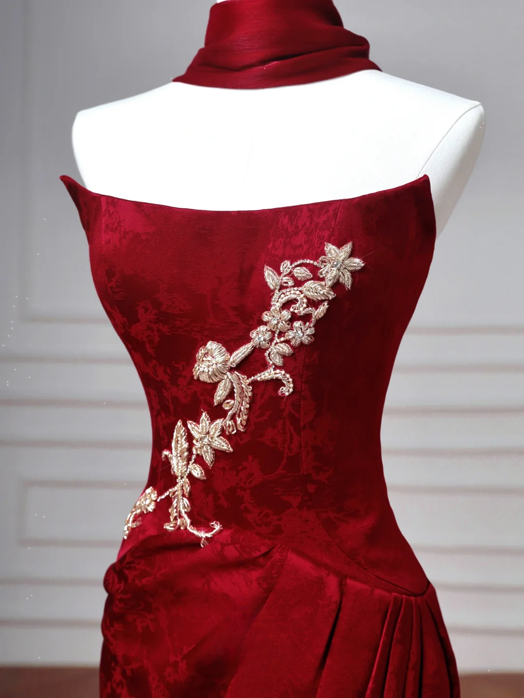 Sexy Senior Prom Dresses High Schools Inspiration Mermaid Strapless Burgundy Satin Semi Formal Grad Long Prom Dresses AQ057